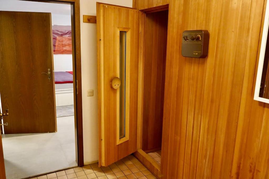 Helle Kellerwohnung Im Gruenen Mit Sauna โคโลญ ภายนอก รูปภาพ
