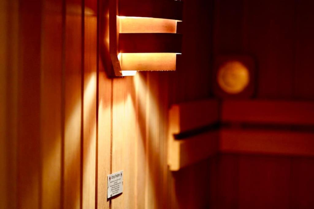 Helle Kellerwohnung Im Gruenen Mit Sauna โคโลญ ภายนอก รูปภาพ